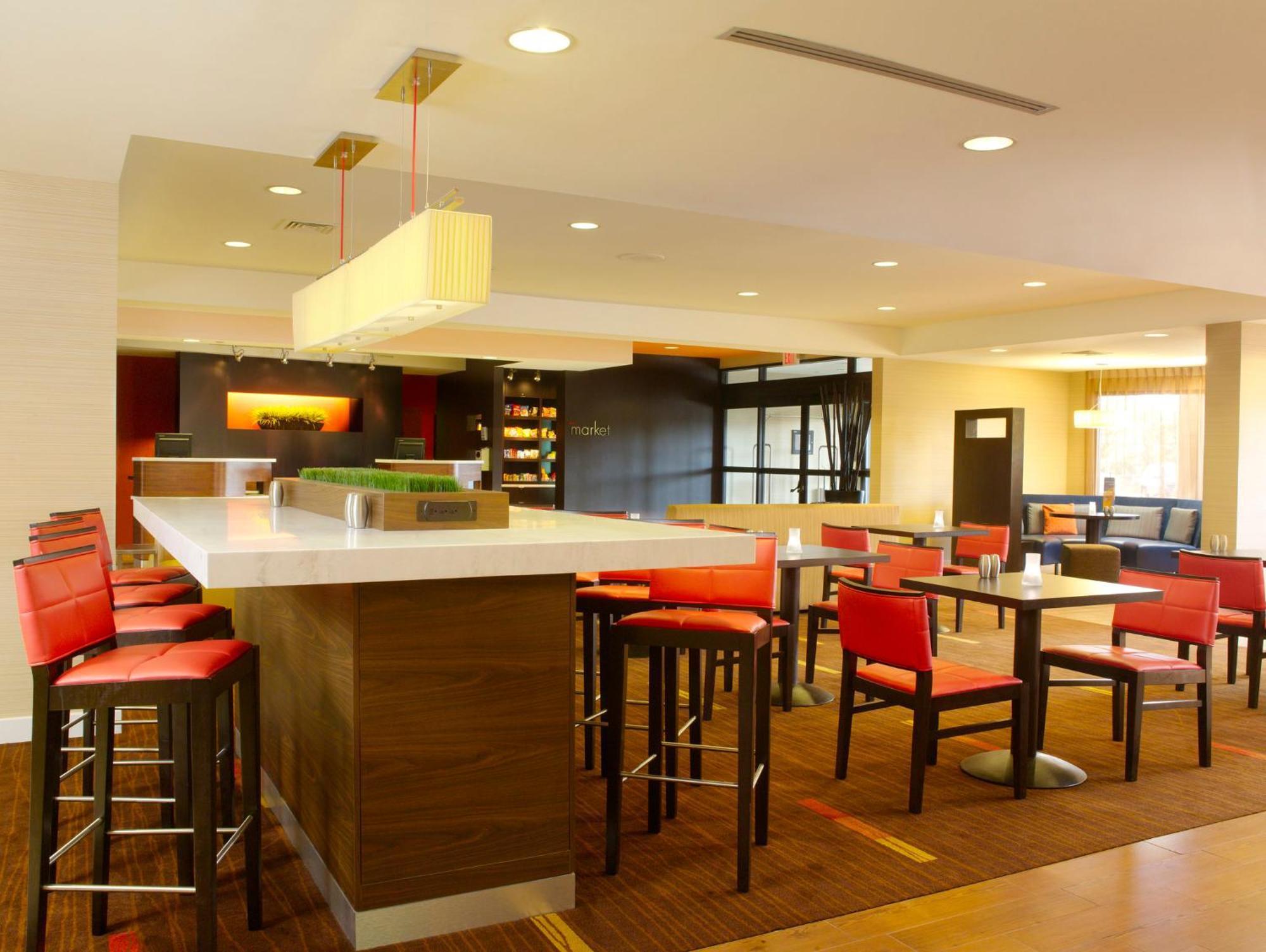 Courtyard Philadelphia/Langhorne Hotel Екстериор снимка