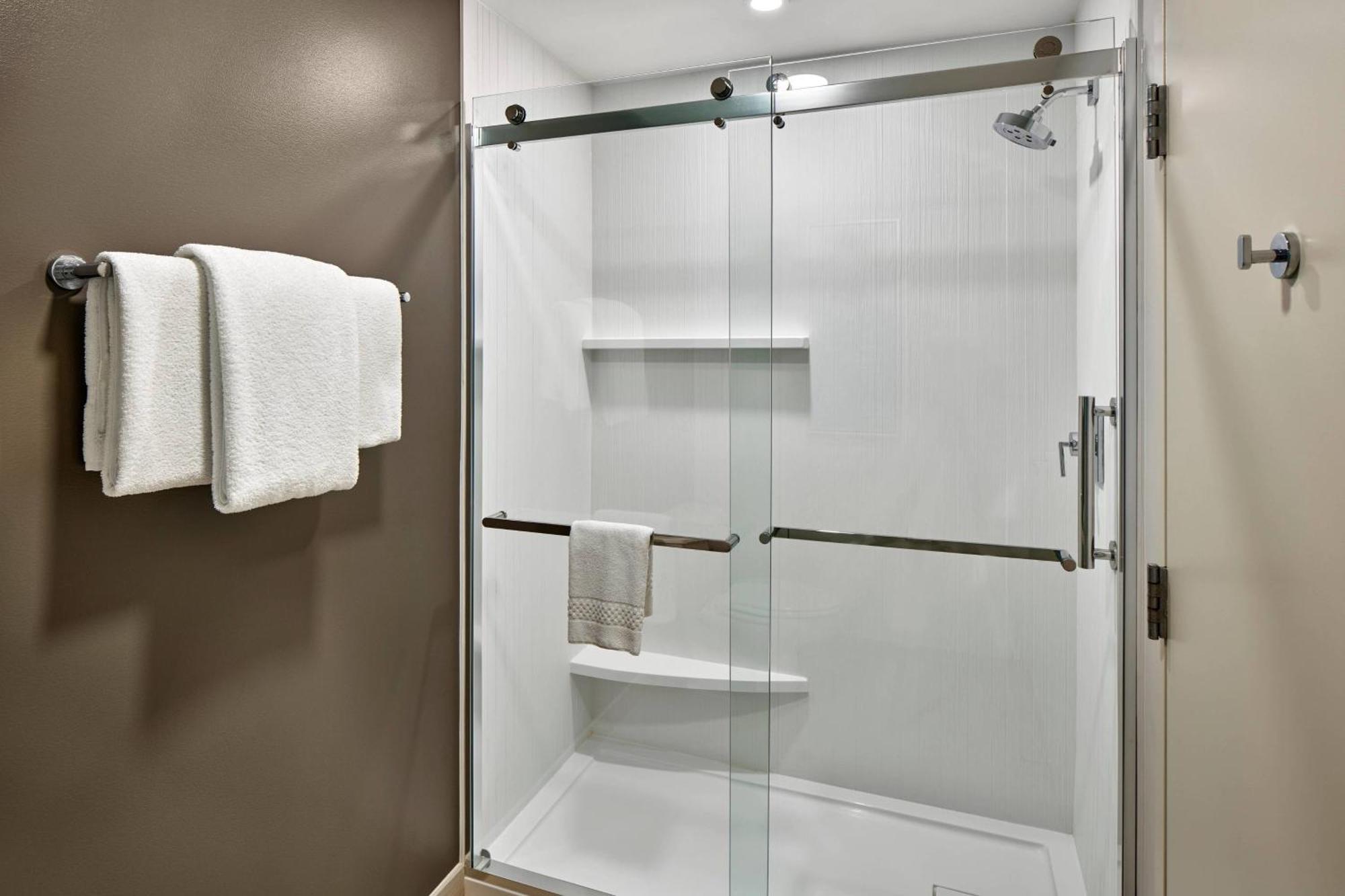 Courtyard Philadelphia/Langhorne Hotel Екстериор снимка