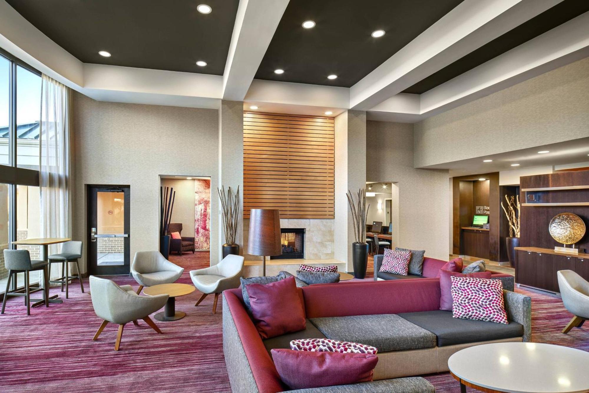 Courtyard Philadelphia/Langhorne Hotel Екстериор снимка