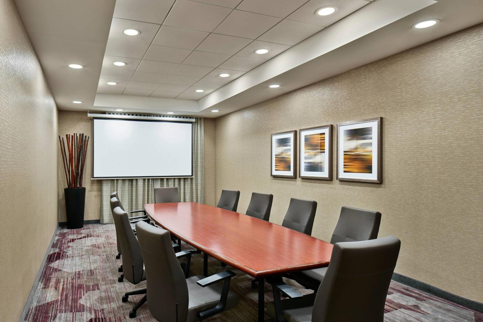 Courtyard Philadelphia/Langhorne Hotel Екстериор снимка